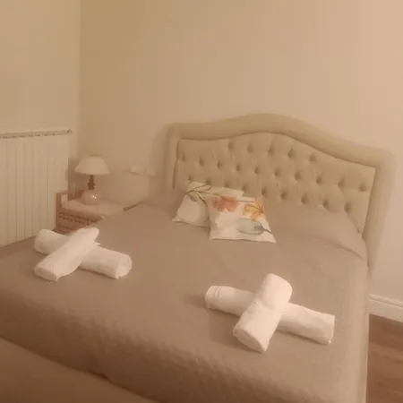 Apartment Bercos Deluxe Prato (Prato)